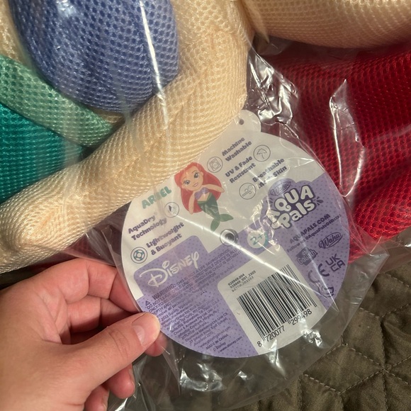 Wahu Aqua Pals Disney Classic Ariel Plush Water Toy - Picture 5 of 7